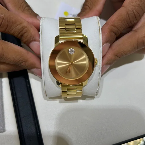 Movado bold iconic watch - Picture 6 of 10